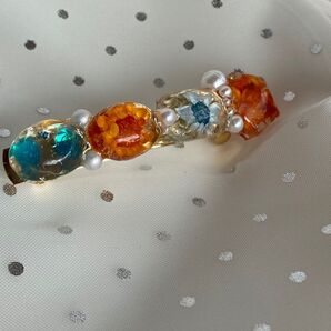 バレッタお花を入れたバレッタです