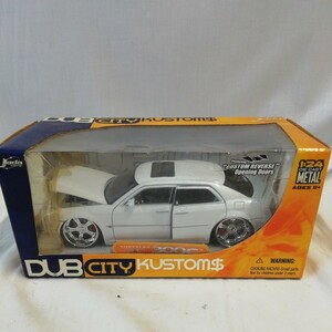 g_t　J204　JadaTOYS　ジェイダトイズ　1/24　クライスラー300C　ミニカー　カスタムカー　DUB　アメ車　中古