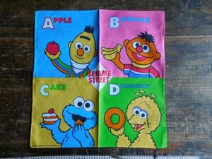 sesame street セサミストリート　ハンカチ　未使用　27x27cm バート　アーニー　クッキー　バード