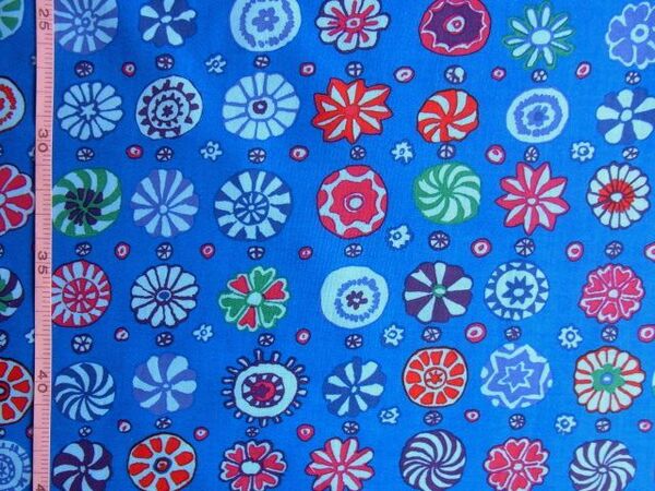 ★Kaffe Fassett(ケイフ・ファセット)♪Whirligig：ワーリギグ(かざぐるま)１５７４♪105×30★【NE2094-B】