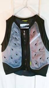 MACNA/マクナ/DRY COOLING VEST EVO