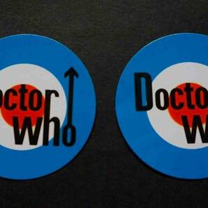 青白赤 ■《２枚セット》■英国　ドクター・フー　Doctor Who ◆イギリスBBC　SFテレビドラマ　ラウンデル国籍マーク　 ステッカー シール