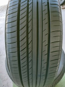 A329 215/60R16 95V ４本セット　YOKOHAMA ADVAN DB V557 IN/OUT指定あり　2020年製