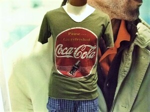 COCACOLA ユーズド加工プリント カットオフ Vネック 半袖 Tシャツ KHAKI M 新品/希少/快適/リラックス/ストリート/アメカジ/レトロ/お買得