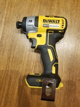 dewalt デウォルト　DCF887 本体のみ　1/4　インパクトドライバー　18V DCF887N DCF887M2 _画像1