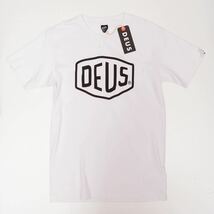 新品タグ付き メンズ XSサイズ【DEUS EX MACHINA デウスエクスマキナ】Shield Tee シールドTシャツ WHITE ホワイト CLASSICS クラシックス_画像1