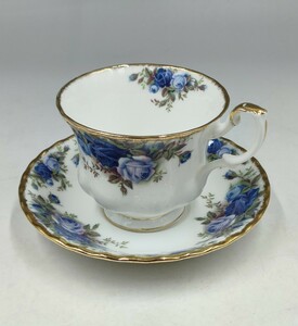 Z572 Royal Albert ロイヤルアルバート ボーンチャイナ ムーンライトローズ ティーカップ&ソーサー花絵 金彩 英国製