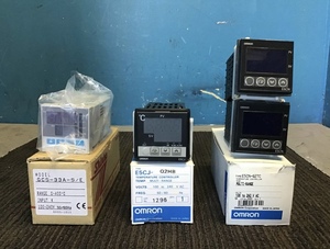 □岐阜発　△温度調節器/4個セット/デジタル調節計/未使用品有/OMRON/E5CN-Q2TC/E5CJ-Q2HB/SHINKO/GCS-33A-S/E/中古品　R5.7/20□