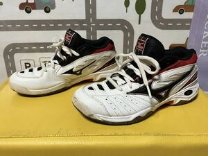 ミズノ　MIZUNO テニスシューズ　ウェーブセンセーション　22cm 中古品