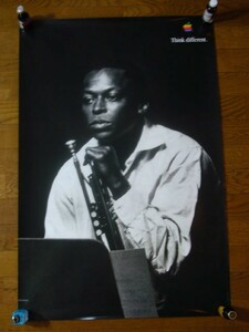 【値下】レア Apple Think different ポスター マイルス・デイヴィス Miles Davis 未使用 24インチ x 36インチ（約61x91cm）