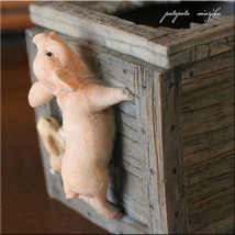 子ぶたと 小 うさぎ の木箱 置物 オブジェ ペン立て 小物入れ パタミン 雑貨 ラビット ウサギ_画像3