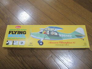 guillow's aeronca champion 85 エンジン式 模型 飛行機 ギローズ エアロンカ チャンピオン 新品 ENGINE Authentic Scale Airplane U.S.A.