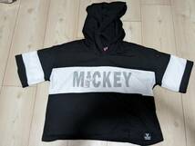 Disney ディズニー　Ｍickey 半袖パーカー　1５0サイズ　USED_画像1