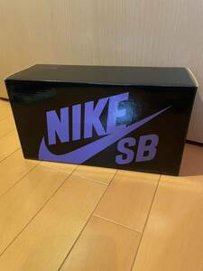 ベアブリックNIKE SB 400%美品