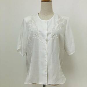 k0419 美品 Motomachi Blouse ブラウス 五分袖 花刺しゅう 肩パット 透け感 薄手 ノーカラー L 白 レディース エレガントガーリーチック