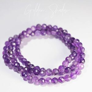 神秘的な紫　アメジスト1 ブレスレット　3回巻き　水晶　天然石