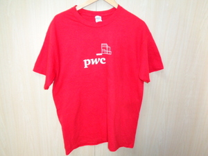 T24◆GILDAN製 プライスウォーターハウスクーパース Tシャツ◆L 赤 綿100％ 英企業 PwC PricewaterhouseCoopers 輸入古着 ネコポス発送5H