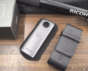 RICOH/リコー THETA V メタリックグレー 360° カメラ 4K対応 静止画・動画・ストリーミング 別売 三脚・レザーケース付き