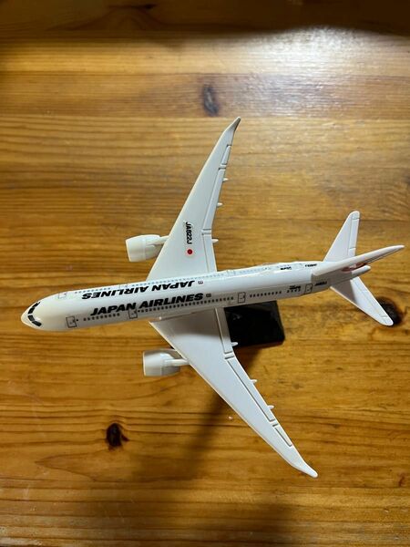 JAL 飛行機　ノベルティ　模型品　JA822 J①