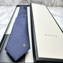 極美品 現行タグ レア GUCCI ネクタイ シルク100% GG柄 インターロッキングG シェリーライン ナロータイ ブランドロゴ 刺繍 ネイビー_画像2