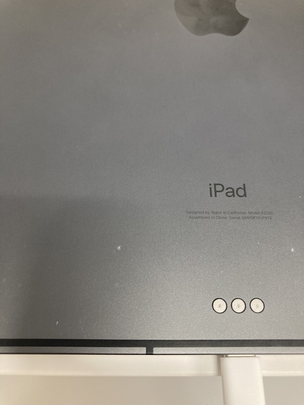 白ロムau Apple iPad Pro 11インチ第2世代Wi-Fi+Cellular 128GB MY2V2J