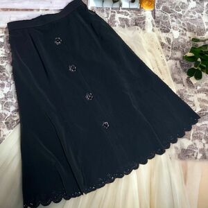 黒ロングスカート ミモレ丈スカート 花ボタン 日本製 ボヘミアン 上品