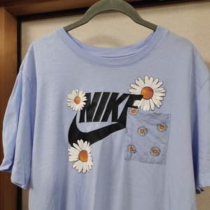 【送料無料】 NIKE ナイキ 花柄 Tシャツ マーガレット XLサイズ デカロゴ