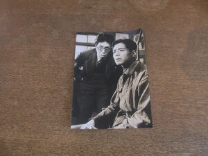 2308MK●映画スチル写真「正義派」松竹/1957昭和32●田浦正巳/伊藤雄之助●スチール写真/モノクロ/セピア/サイズ:約15.3cm×11cm