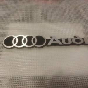 AUDI(アウディ)　エンブレム　縦3cm×横16cm×厚4ｍｍ 　アルミ製　送料無料　⑥ アウディ