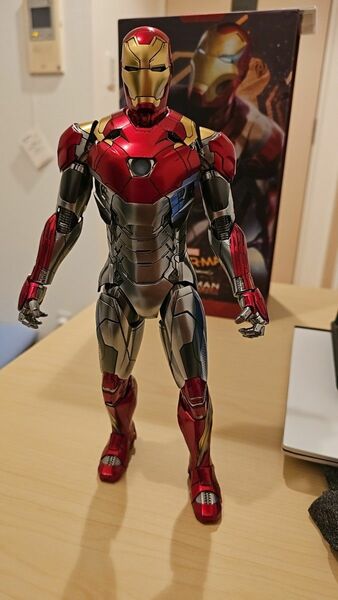 HOTTOYS アイアンマン