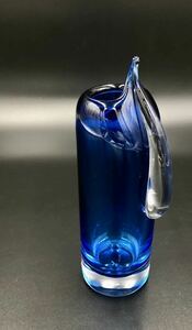 花瓶　青色　一輪挿し 刻印 サイン入り 工芸ガラス