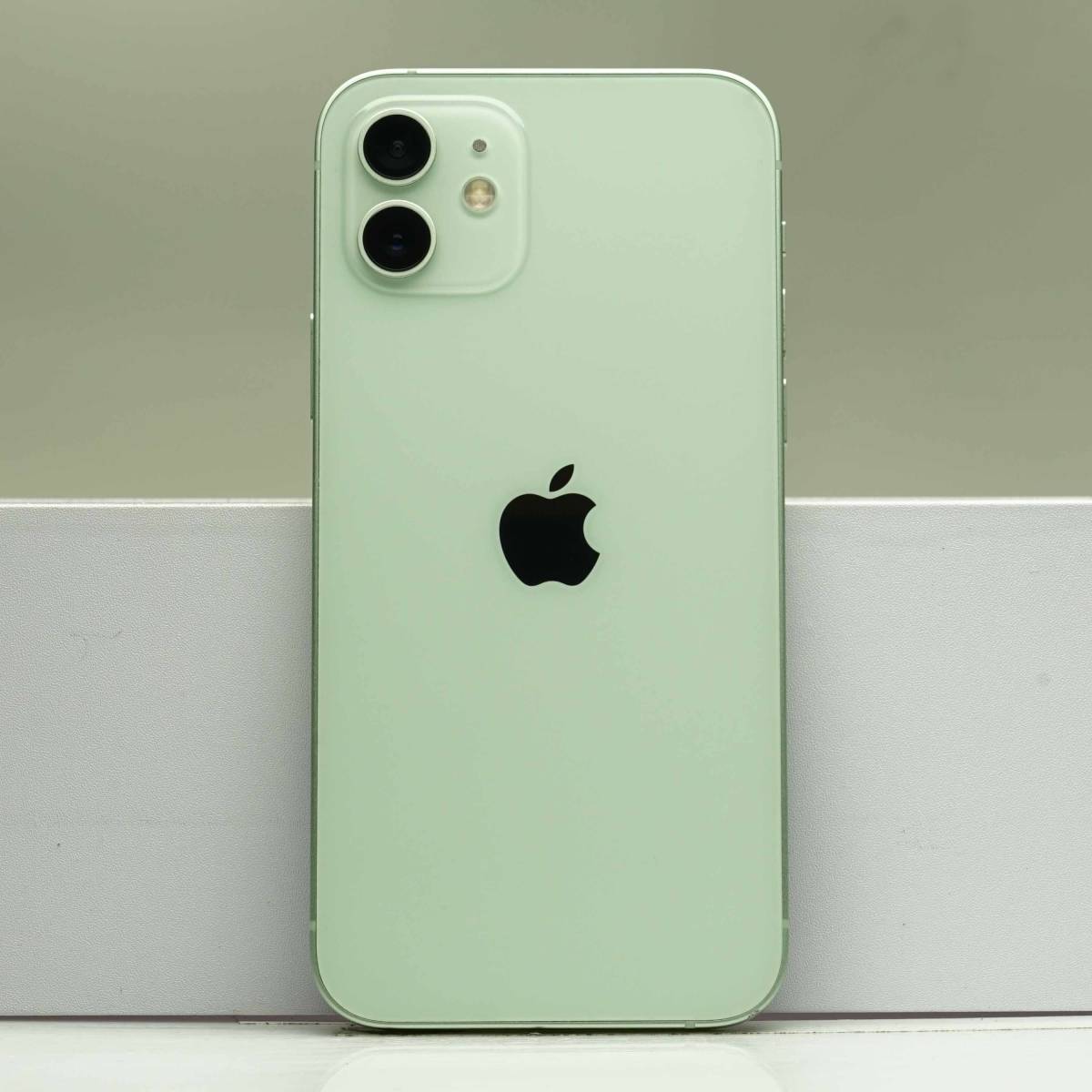Apple iPhone12 128GB White A2402 MGHV3J/A バッテリ86% □au