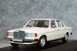 ● 1/43 メルセデス ベンツ 〓 230E (W123) / ホワイト 〓 Mercedes