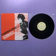 傷なし美盤 美ジャケ 新品同様 森高千里 Chisato Moritaka 2019年 12EPレコード Overheat.Night Overheat.Night 国内盤 J-Pop 佐藤英夫_画像5