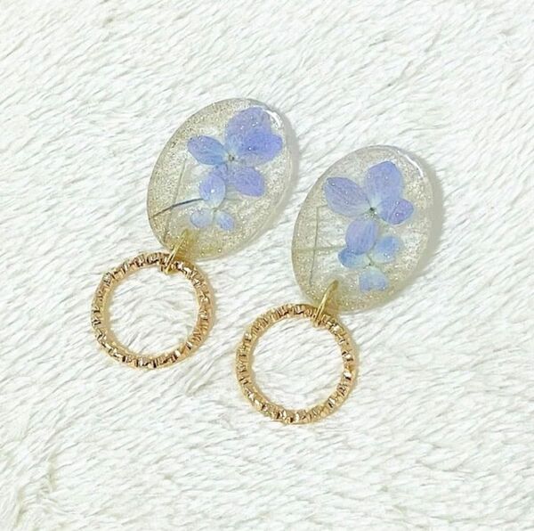 ハンドメイド　ドライフラワー　ピアス　レジン　アクセサリー　イヤリング　紫陽花　あじさい