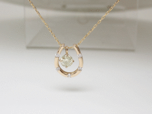 K18　ゴールド　ホースシュー ダイヤモンド ネックレス 上質ダイヤ　0.30ct 0.08ct　美品　ネック40cm　送料無料！！