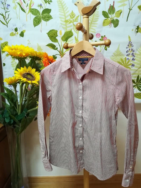 TOMMY HILFIGER トミーヒルフィガー 茶色の長袖シャツレディースS