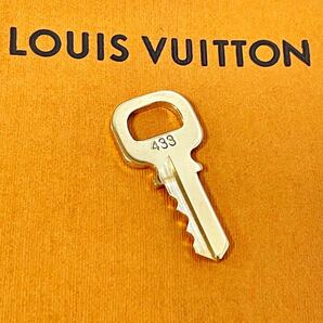 【送料無料】 ルイヴィトン 鍵 433番 LOUIS VUITTON パドロック用 カギ カデナ 南京錠 キーの画像1