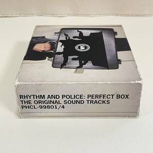 【CD】 踊る大捜査線 サントラ CD PERFECT BOX オリジナルサウンドトラック CD 4枚組 ポスター ステッカー2枚   管0827b17の画像2