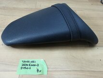 中古入庫純正程度優良　カワサキ社製Z650純正(53066-0661)純正タンデムシートリアシート_画像1