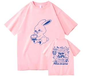 特別セール【新品/送料無料】NewJeans/ニュージーンズ 両面プリントTシャツ　ピンク色【 Mサイズ 】直輸入品 K-POP トッキ TOKKI FLUFFY