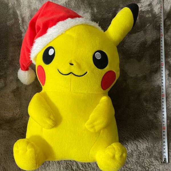 ピカチュウぬいぐるみ ポケットモンスターサン&ムーン　めちゃでかクリスマスピカチュウ