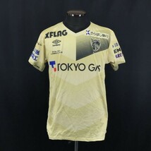 希少品！FC東京/20周年記念/ユニフォーム/シャツ【メンズF/金/ゴールド】サッカーウェア/半袖Tシャツ/umbro/アンブロ製◆BG487_画像2