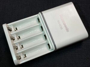 Panasonic　充電式ニッケル水素電池 急速充電器　BQ-CC55 