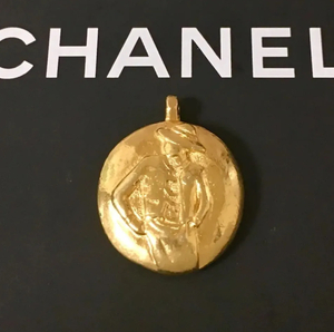  Chanel подвеска madomowazeru двусторонний Gold колье 10 *