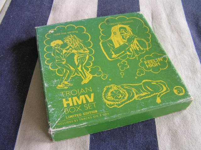 HMV&BOOKSの値段と価格推移は?|32件の売買データからHMV&BOOKSの価値