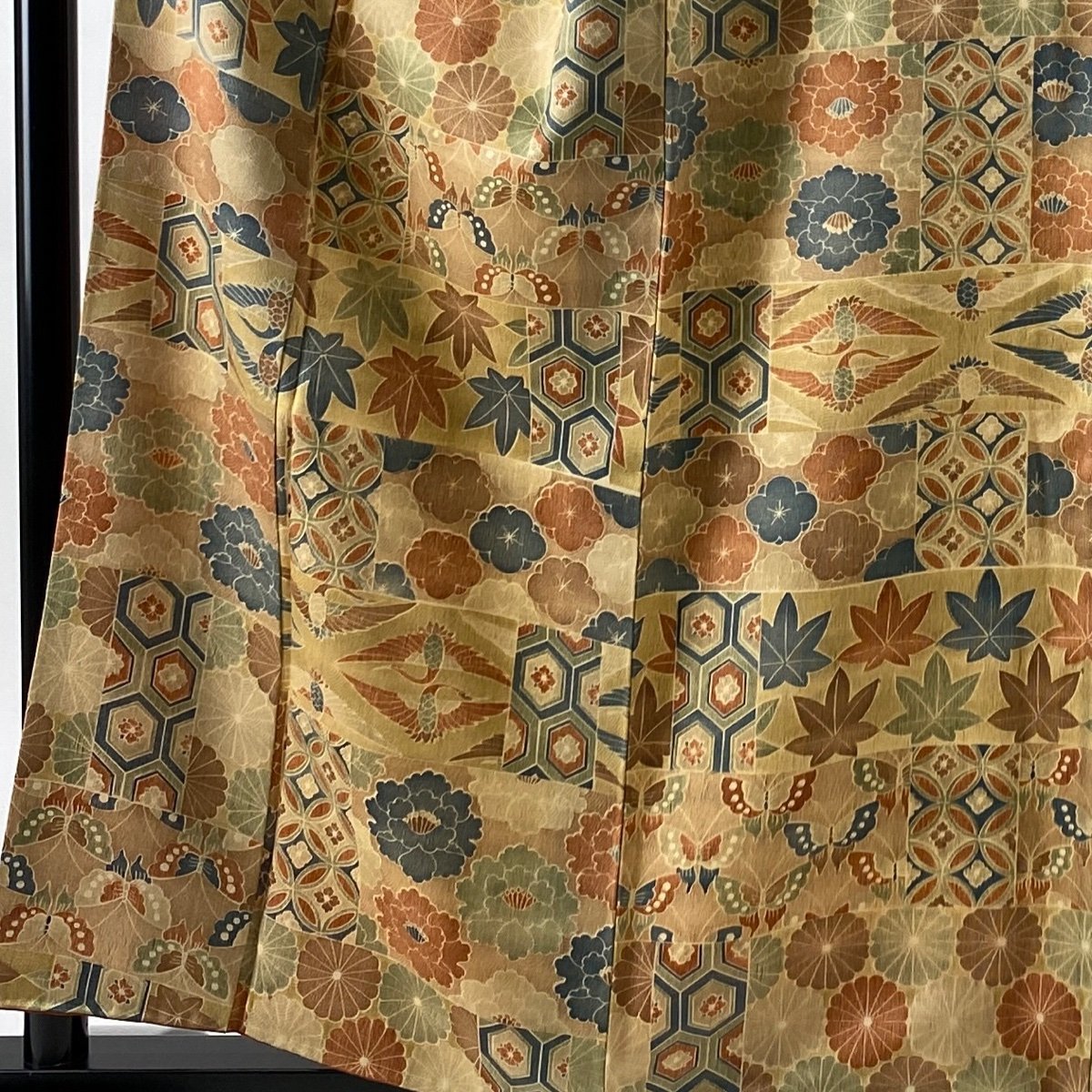 小紋身丈159.5cm 裄丈64cm M 袷花鳥有職文様薄茶色正絹美品優品【中古