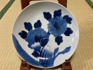 2308m528/古伊万里染付大皿・『岩に大牡丹』・寸法/29×5㎝