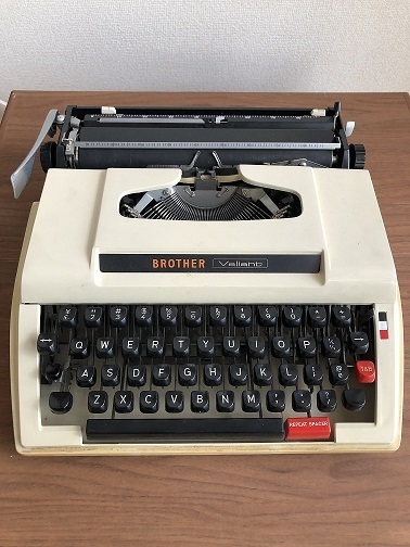 【送料込・即決・匿名】タイプライター アンティーク BROTHER/ブラザー