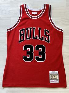 美品 NBA BULLS PIPPEN #33 スコッティ・ピッペン Mitchell&Ness ミッチェルアンドネス シカゴ・ブルズ スウィングマン ユニフォーム 刺繍